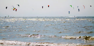 Kitesurfing jesienią - gdzie pojechać?