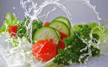 Jak odpowiednio myć warzywa i owoce?