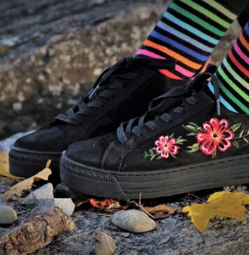 Jakie sneakersy do marynarki?