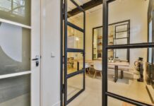 Drzwi szklane loftowe